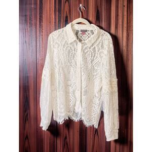 Vince Camuto NWT Women's Ivory Lace Button-Up Blouse Size L Scalloped Hemline